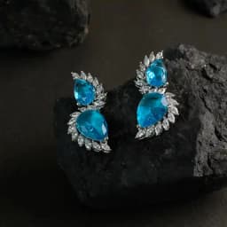 Eternal Grace: Pear Cut Elegance 1