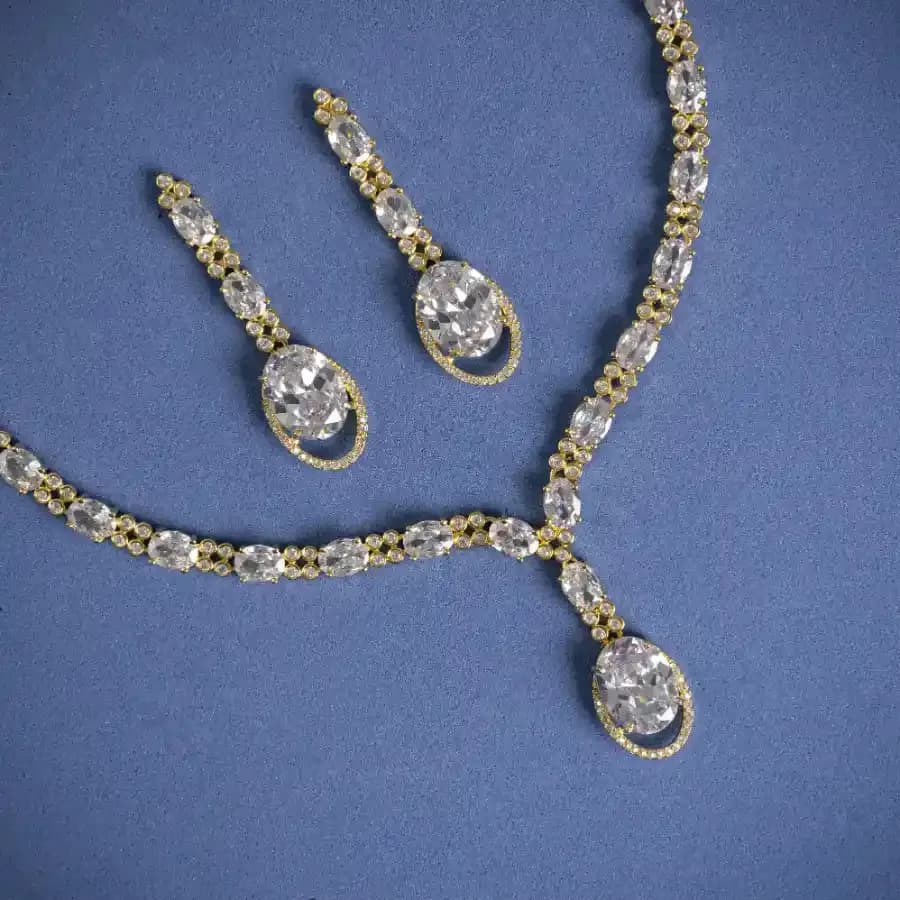 Opulent Oval Pendant Necklace