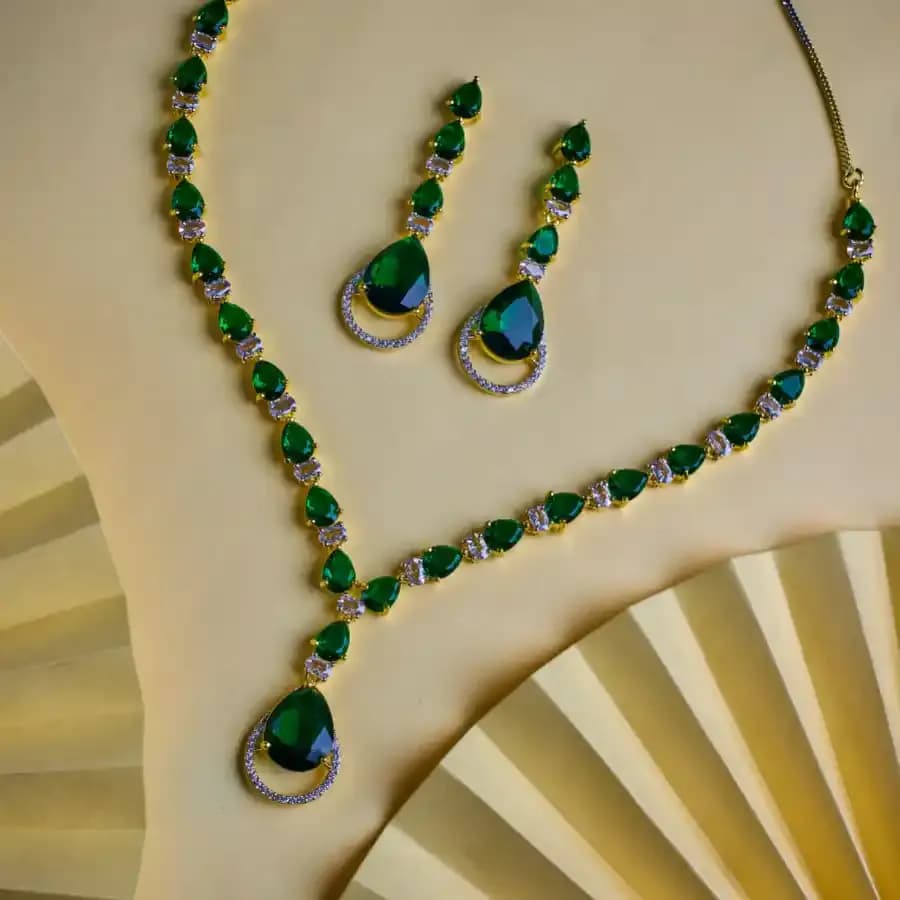 Emerald Dream Necklace and Earring Ensemble