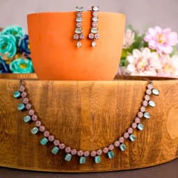 Serene Elegance Necklace Ensemble 1