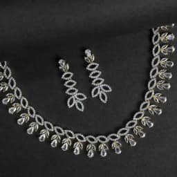 Chic Tulip Blossom Jewelry Set 1