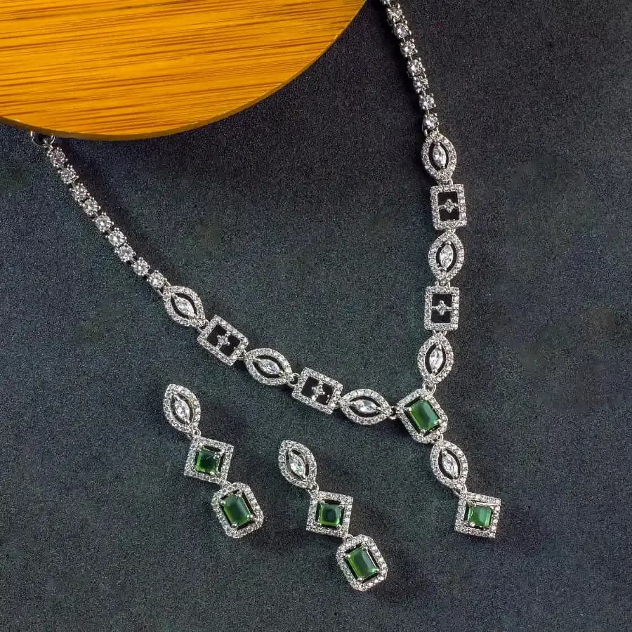 Emerald Elegance Pendant Set