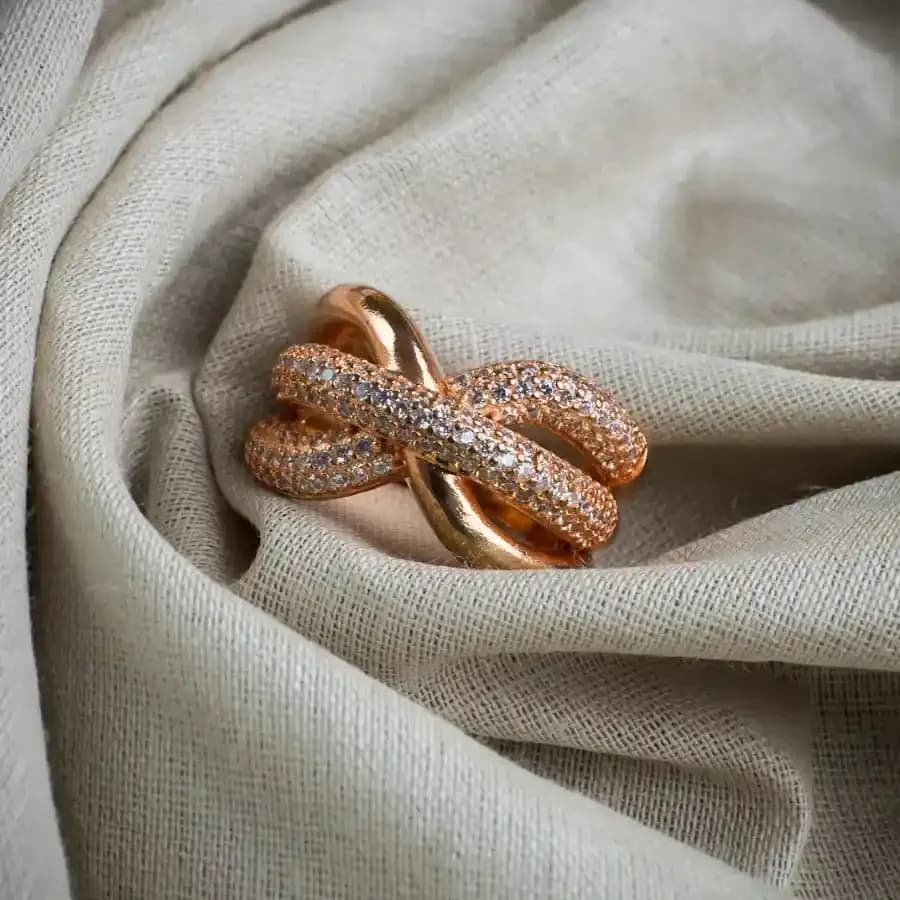 Chic Rose Gold Bow Ring