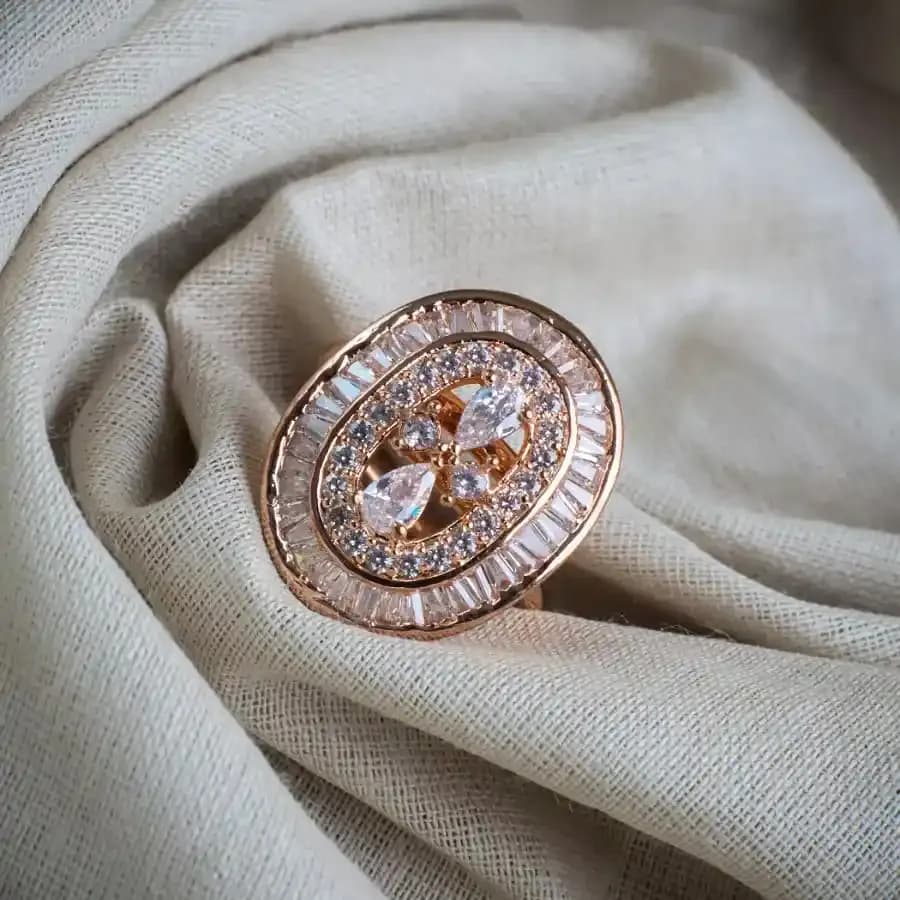 Elegant Oval Cubic Zirconia Ring in Rose Gold