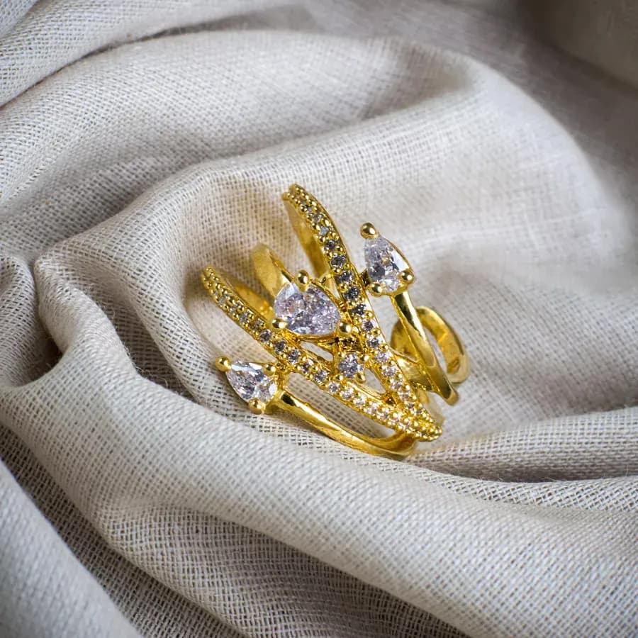 Chic Twisted Elegance Ring