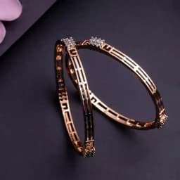 Chic Rose Gold Bangle Ensemble 1