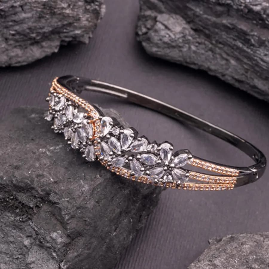 Stylish Floral Tendril Oxidised Cuff