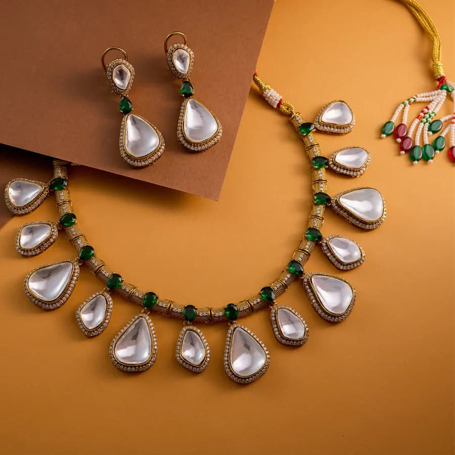 Emerald Elegance Bridal Jewelry Set