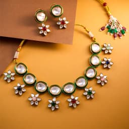 Chic Bridal Floral Choker with Enamel Details 1