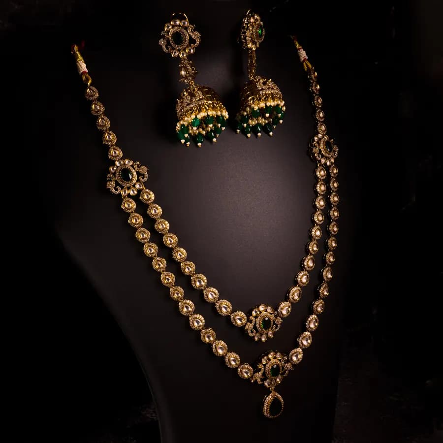Radiant Emerald Bridal Jewels | Dulari Collection