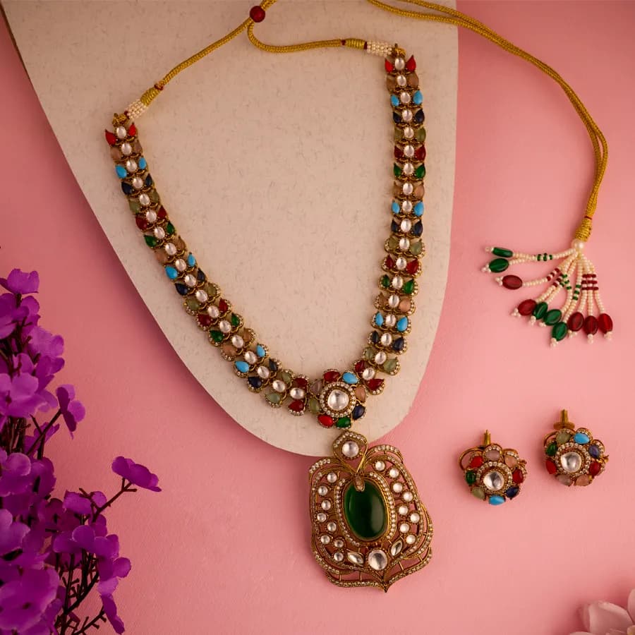 Radiant Kundan Adornments Set