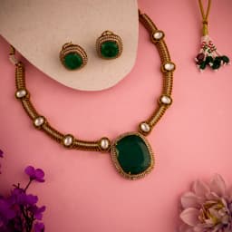 Glistening Emerald Charm Jewelry Set 1