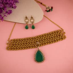 Emerald Radiance Choker Set 1