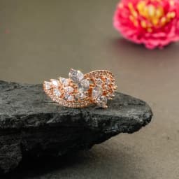 Rose-Gold Refinement: The Crest Ring 1