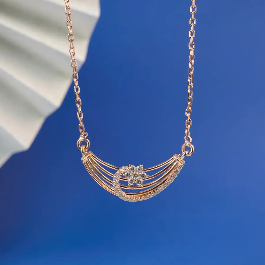 Elegant Rose Gold Curved Chain