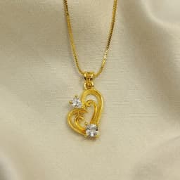 Charming Curved Heart Pendant in Gold 1