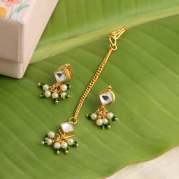 Elegant Kundan and Pearl Drop Earring Set 1