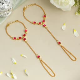 Elegant Pearl Hand Jewelry 1