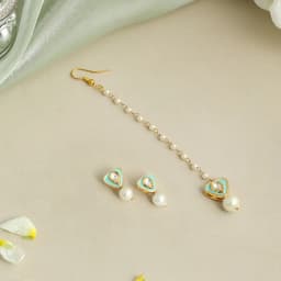 Radiant Ruby and Pearl Maang Tikka Ensemble 1