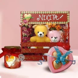 Exquisite Gift of Key holder with LED Lamp n Chocolates 1