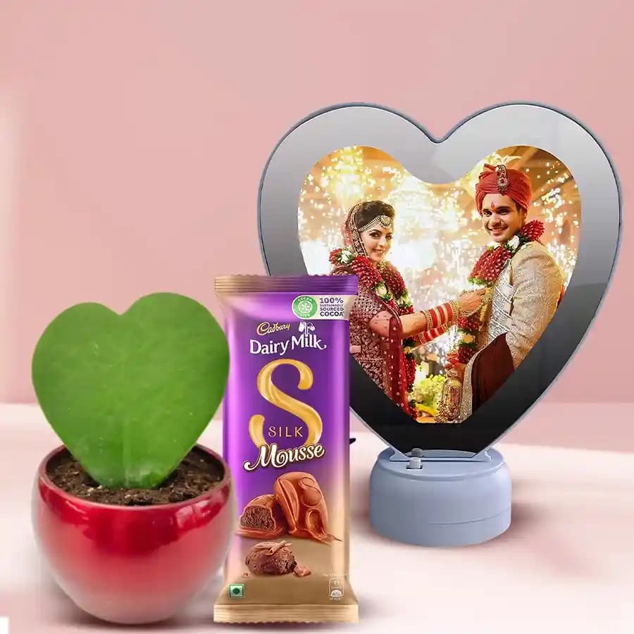 Spectacular V day Gift of Personalized Photo Heart Lamp Clock with Hoya Plant n Mousse Chocolate