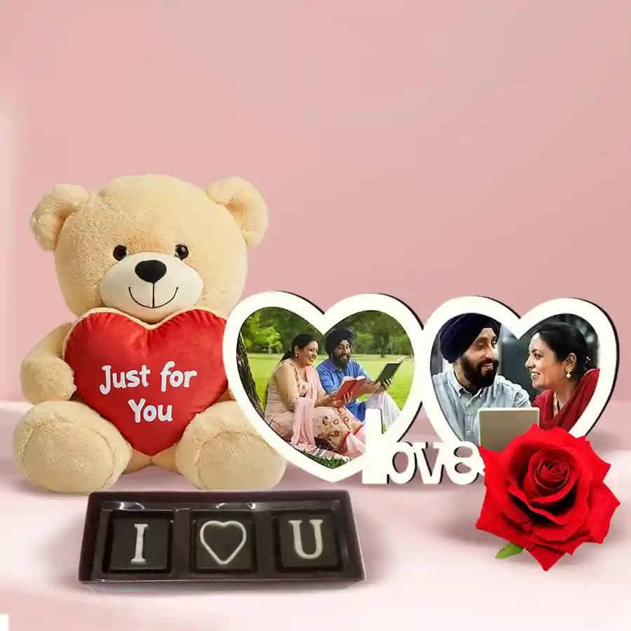 Magnificent Love You Personalized Photo Gift Combo
