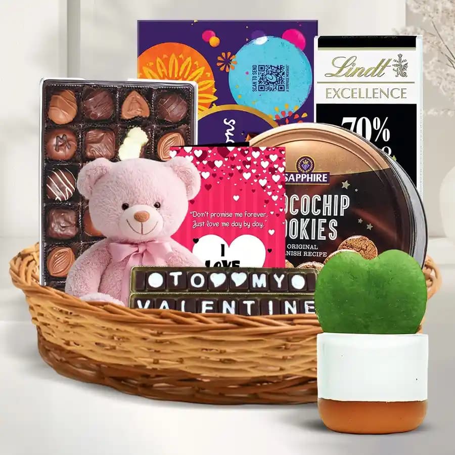 Fascinating Valentine Love Gift Hamper