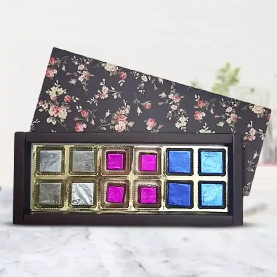 Strawberry Kiwi n Cranberry Filled Handmade Chocolates Gift Box for Mom