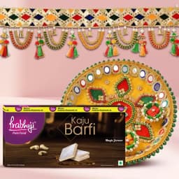 Gratifying Diwali Combo of Sweets N Decor 1