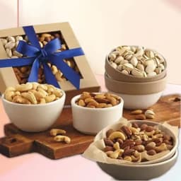 Sensational Xmas Nutty Assortment in Wooden Box 1