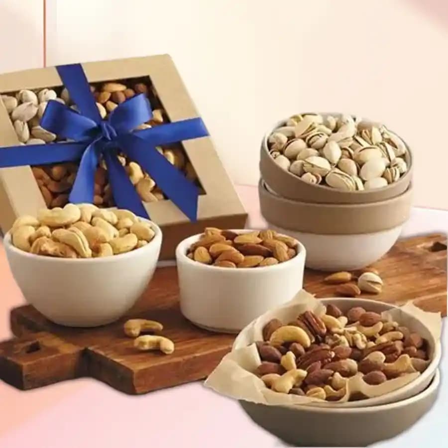Sensational Xmas Nutty Assortment in Wooden Box
