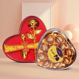 Dazzling Hearty Combo of Golden Rose n Imported Sapphire Chocolates 1