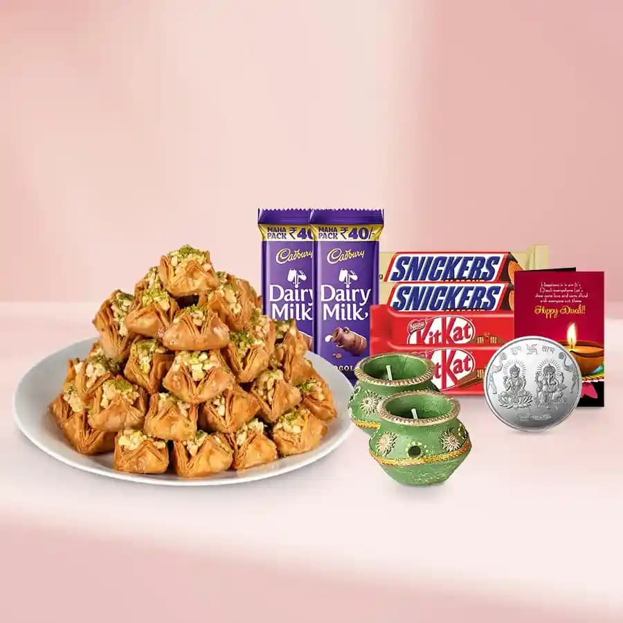 Wonder Pack Pyramid Baklava N Festive Choco