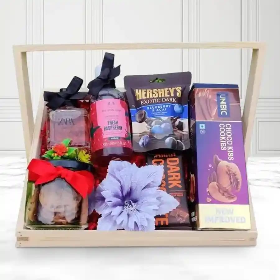 Luxurious Gift Hamper for Women