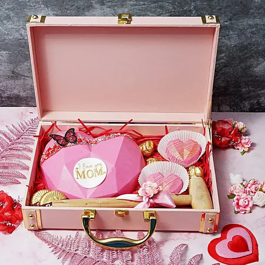 Trendy Sweetheart Mom Trunk of Pinata Chocolates N Cookies