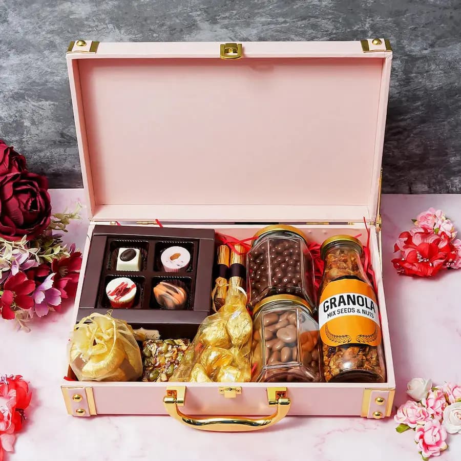 Delicious Goodies Trunk for Mom