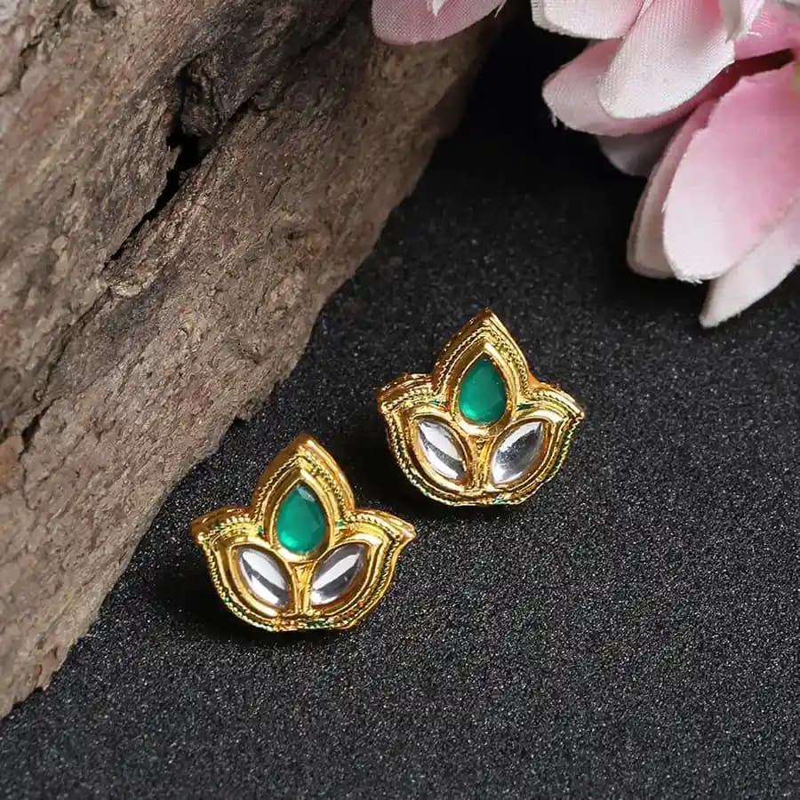 Luxe Kundan Studs Delight