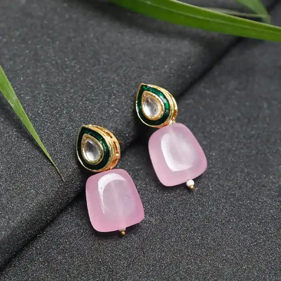 Graceful Kundan Studs