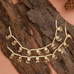 Alluring White Beads Kundan Anklets 1