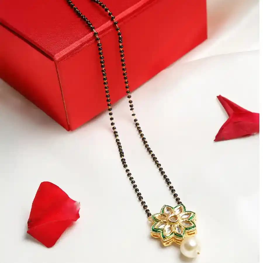 Traditional Kundan Mangalsutra