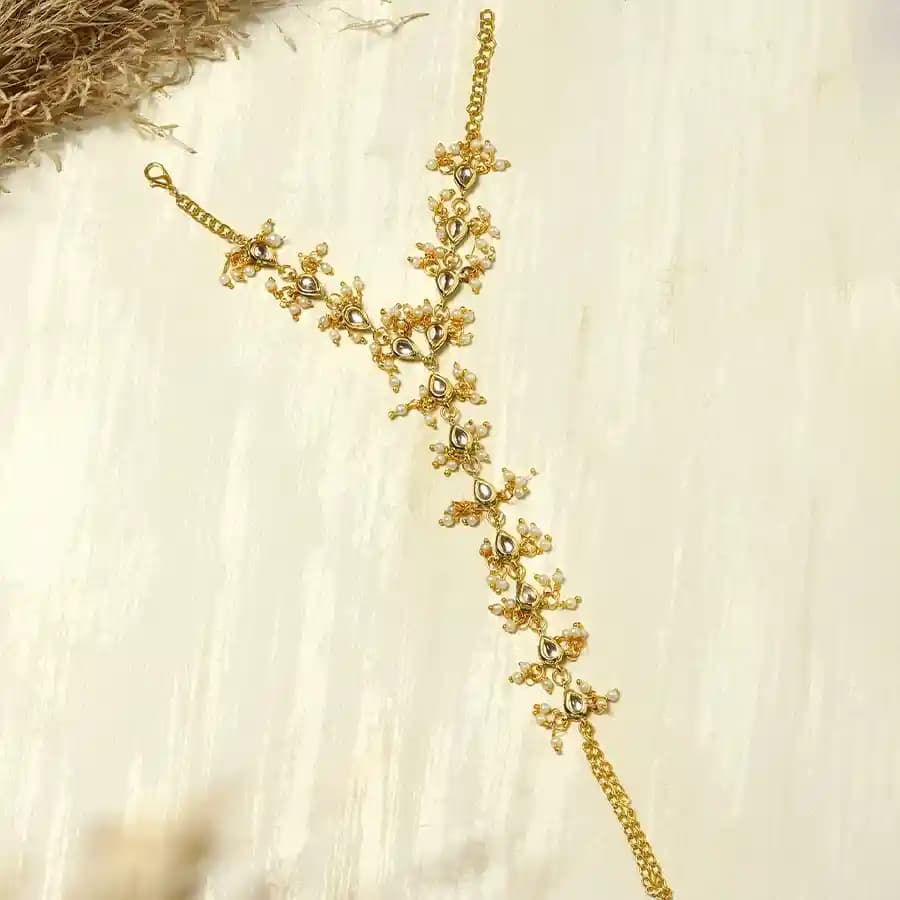 Chic Kundan Bracelet