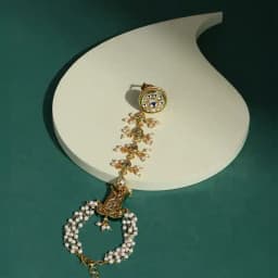 Stunning Kundan Hand Jewelry 1