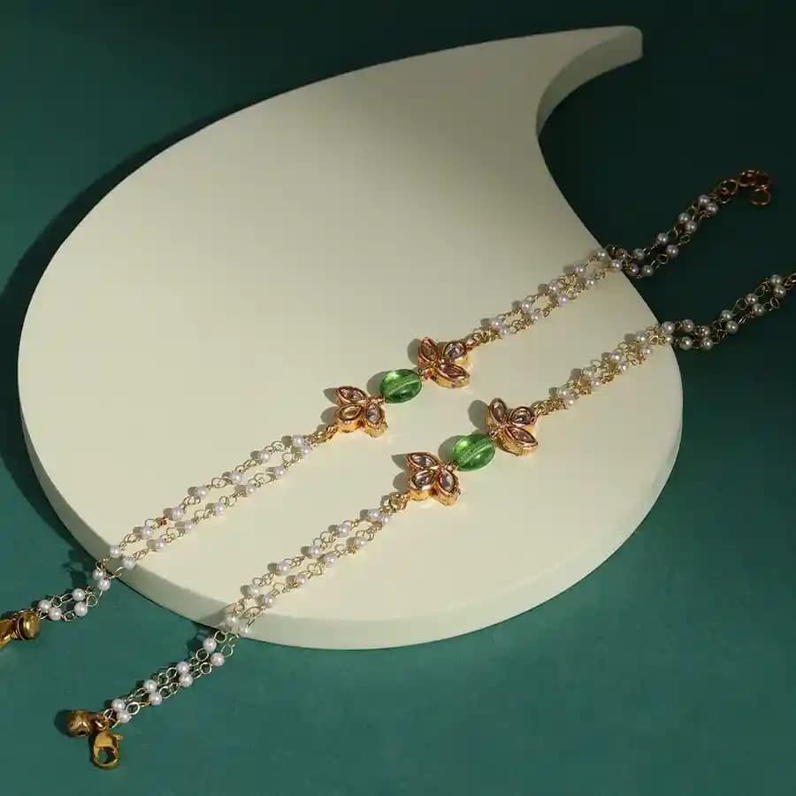 Dazzling Kundan Anklets Gift Set