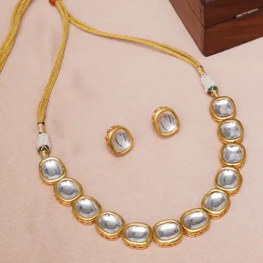 Classic Kundan Charm Set