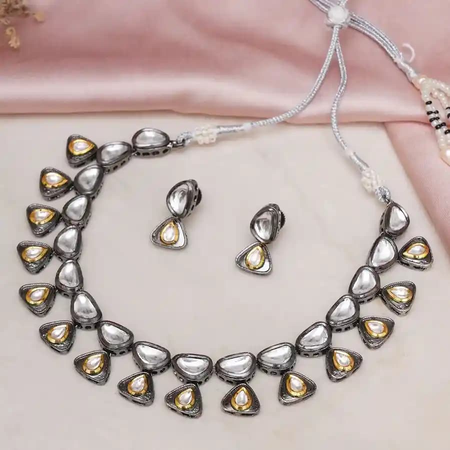 Contemporary Kundan Jewelry Ensemble