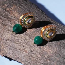 Stunning Kundan Emerald Earrings 1