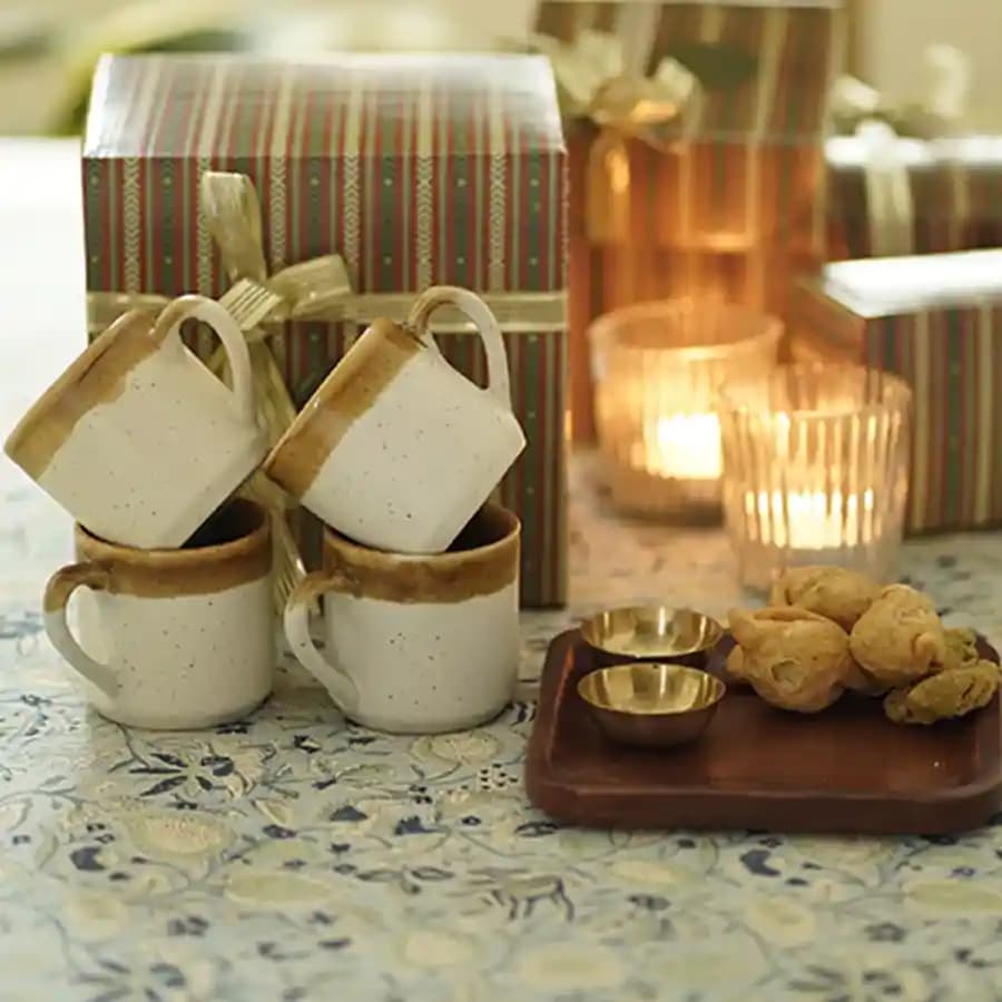 Marvellous Mandore Tea Cups with Katori N Tray Gift Set