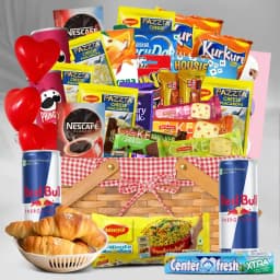 Gourmet Delight Picnic Hamper 1