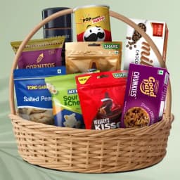 Gourmet Delight Gift Hamper for Him 1