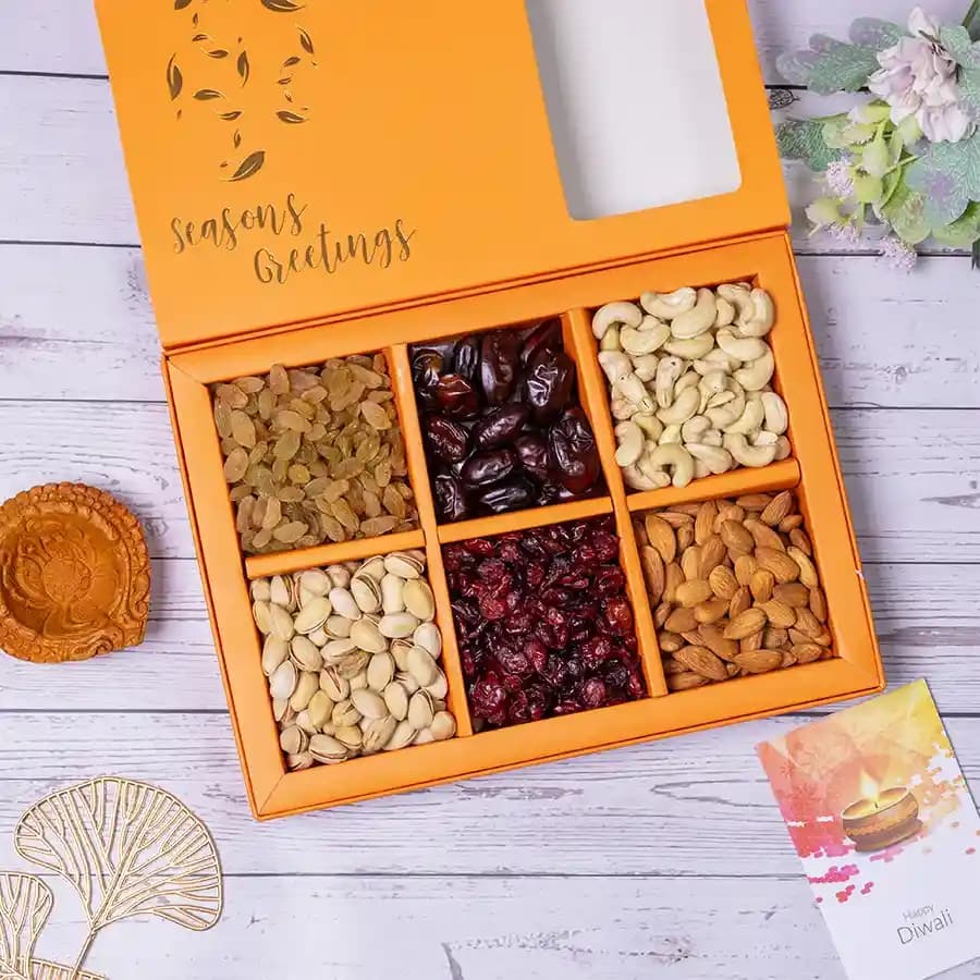 Premium Dried Fruit n Nuts Box